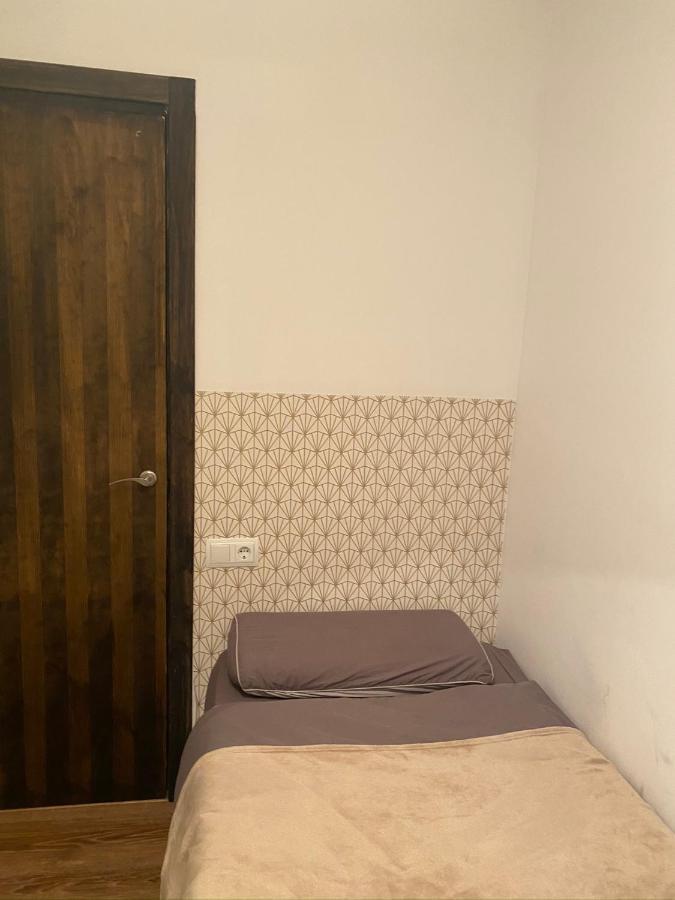 Апартаменты Apartamento Casa Latre Барбастро Экстерьер фото
